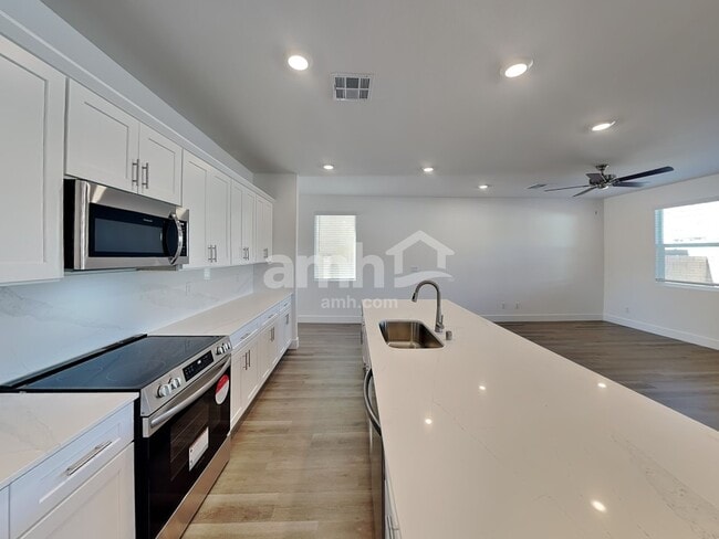 Photo - 8182 Winterfell Peak Ave