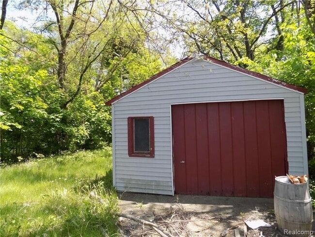 Photo - 18708 Shaftsbury Ave