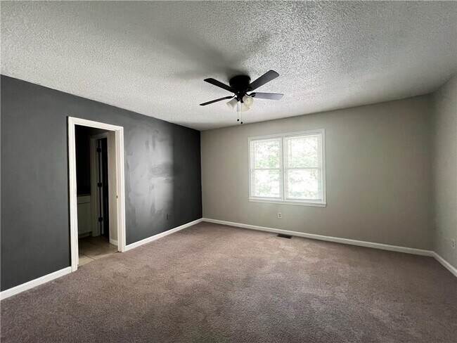 Photo - 1145 Country Club Pl