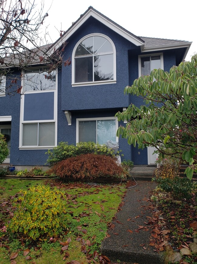 Photo - 845 68th Av W