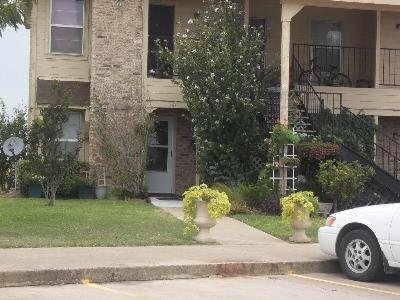 Photo - 501 W Criner St Unit #501