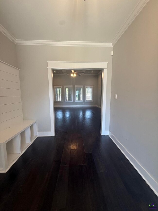 Photo - 221 Perth Ct