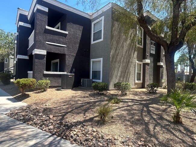 Building Photo - 9620 W Russell Rd