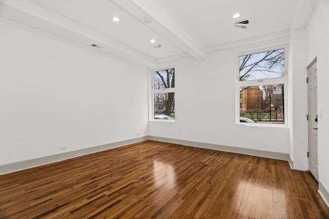 Photo - 2030 N Oakley Ave