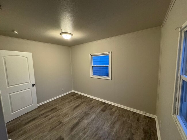 Photo - Modern 3Bedroom 1 Bath One-Level Home