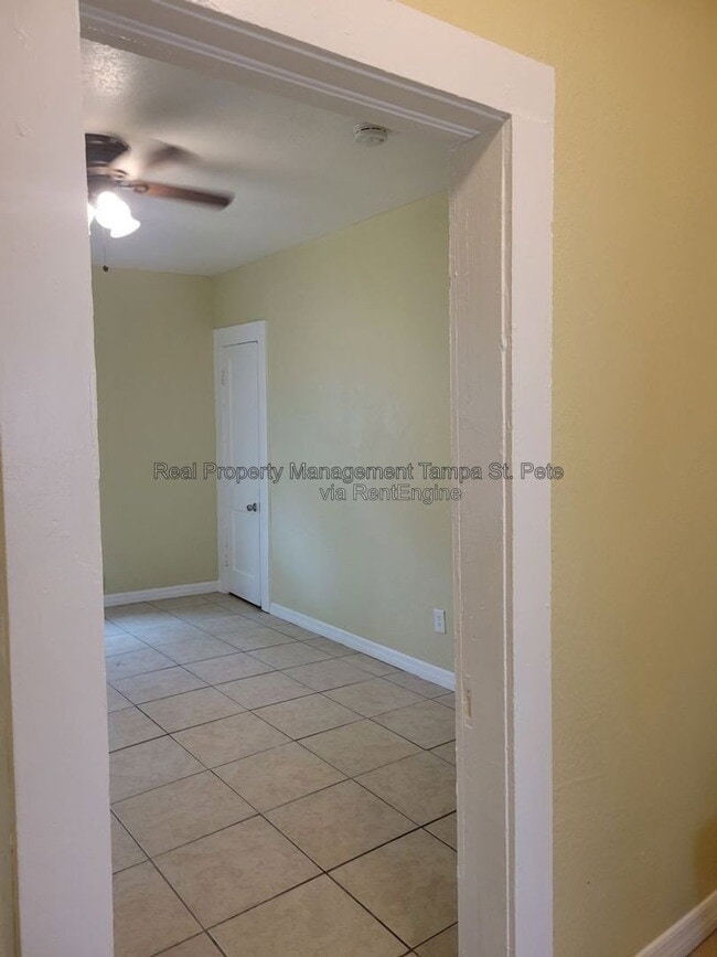 803 E Lake Ave Unit B