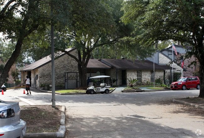 Photo - 800 Bellshire Apartments