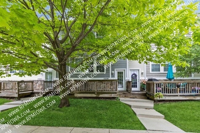 Building Photo - 15239 Greenbelt Dr Rental