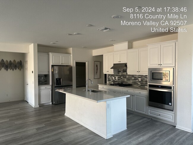 8116 Country Mile Ln, Riverside, CA 92507 - 8116 Country Mile Ln, Riverside, CA 92507 House