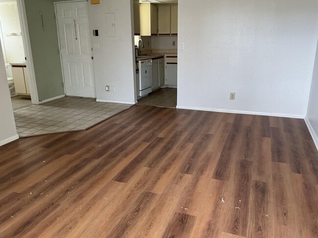 Photo - 1550 SE Royal Green Cir