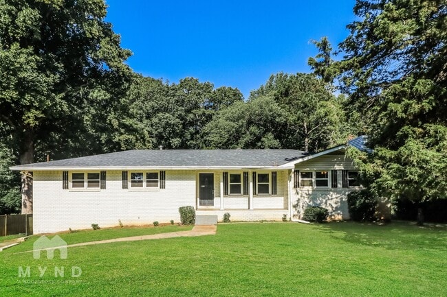 Building Photo - 3179 Robin Hood Ln