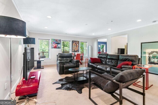 Photo - 4260 Beverly Ln NE