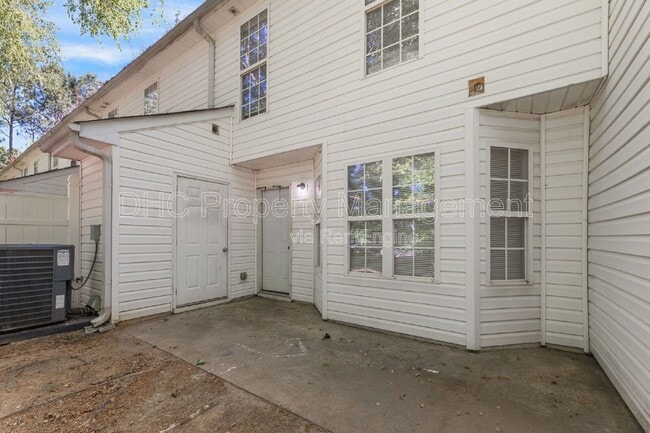 Photo - 5625 Strathmoor Manor Cir