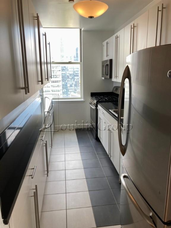 Building Photo - 3 bedroom in NEW YORK NY 10002 Unit 12B Rental