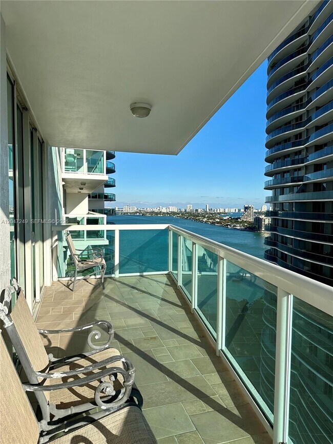 Building Photo - 1800 N Bayshore Dr Unit 2315