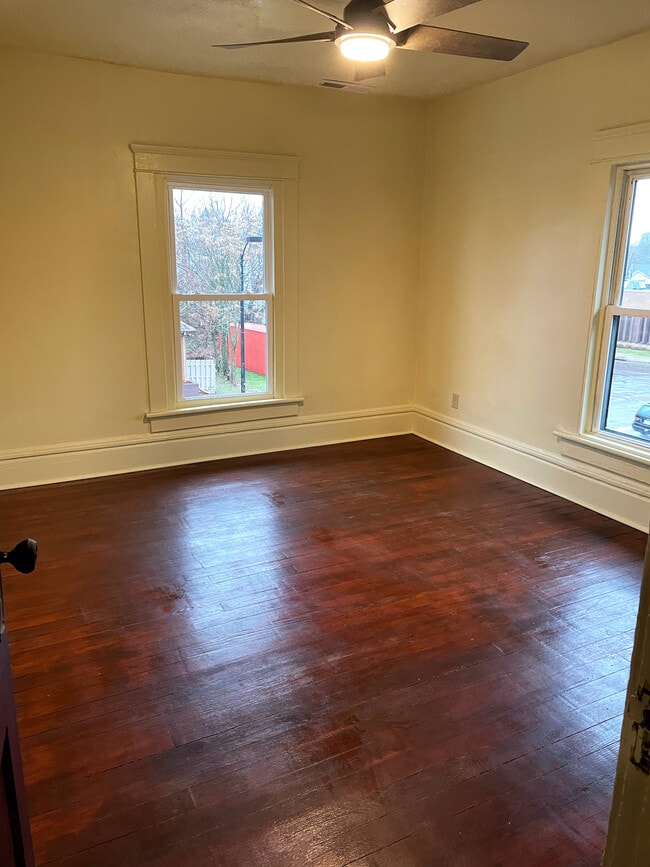 Building Photo - 889 N Main St Unit #3