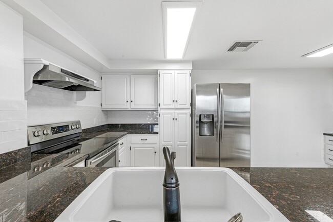 Photo - 5150 Hidalgo St Unit 805