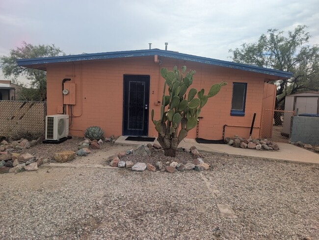 Building Photo - Cute 1 Bedroom 1 Bath Home