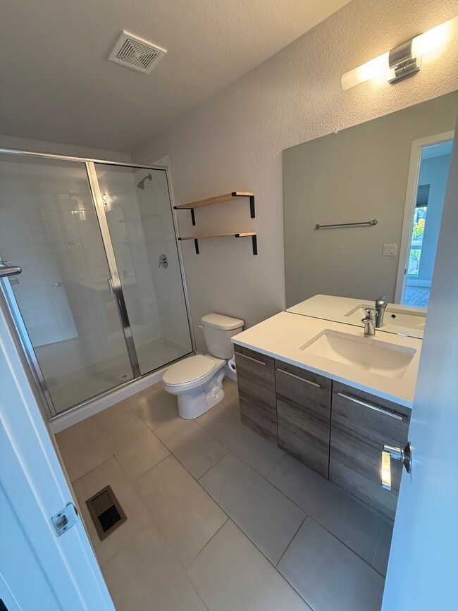 Photo - 1053 Eaton St