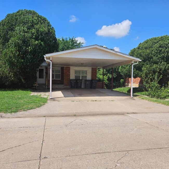 Photo - 5828 NW Dearborn Ave