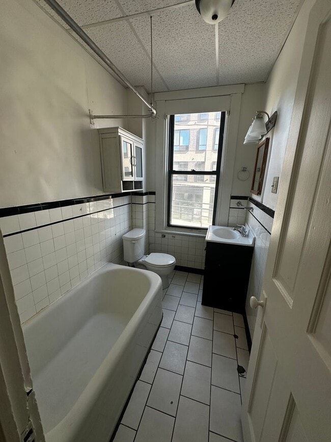 Photo - 356 N Queen St Unit Apt 2