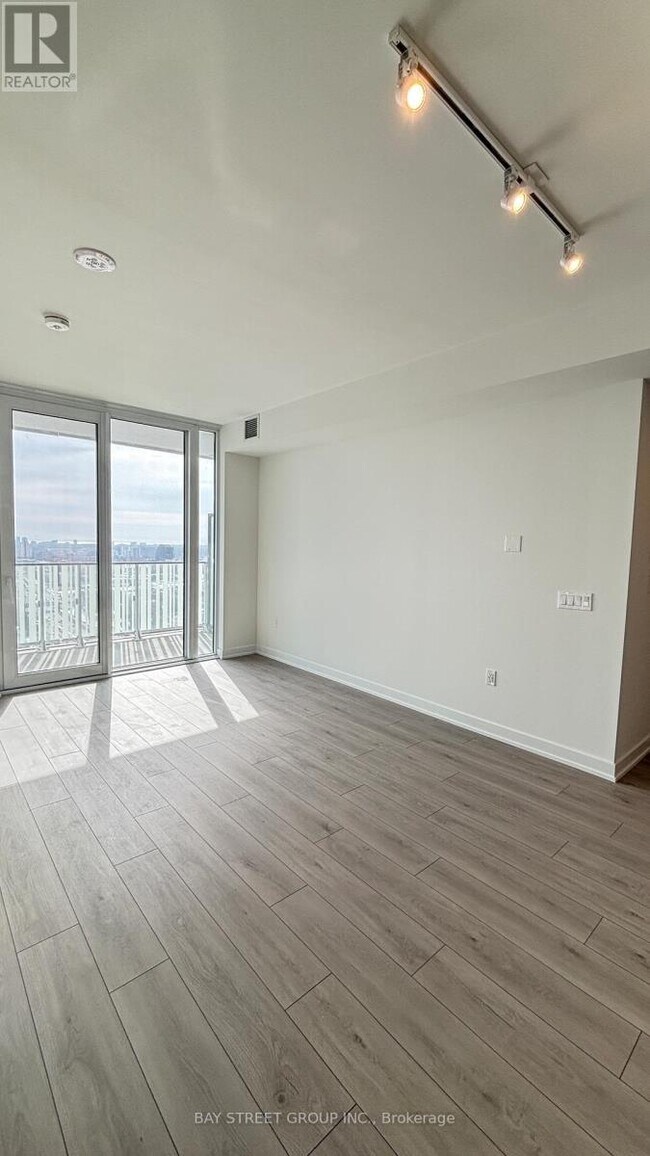 Photo - 1 Fairview Rd E Unit 2013