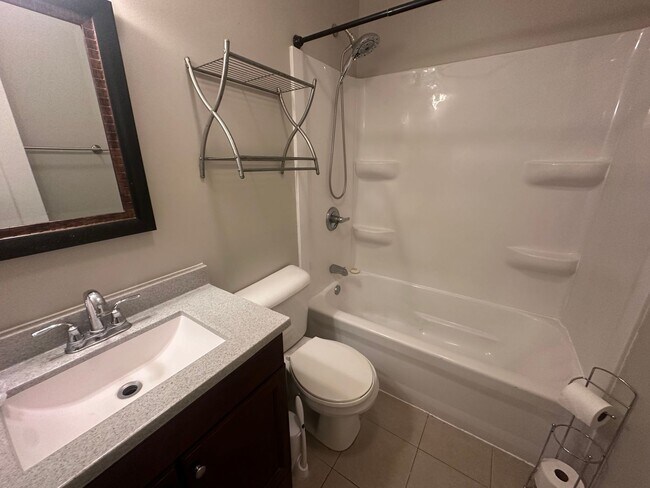 Photo - 1821 SW Moundview Dr