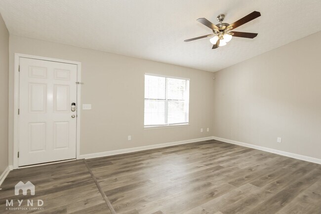 Photo - 10314 Wisteria Ln