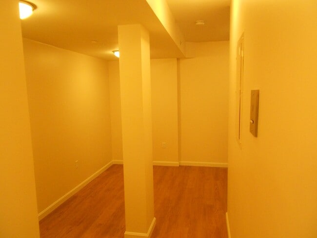 Photo - 63 Burbank St Unidad 16