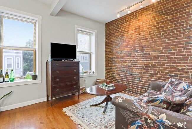 Photo - 166 F St Unit 4