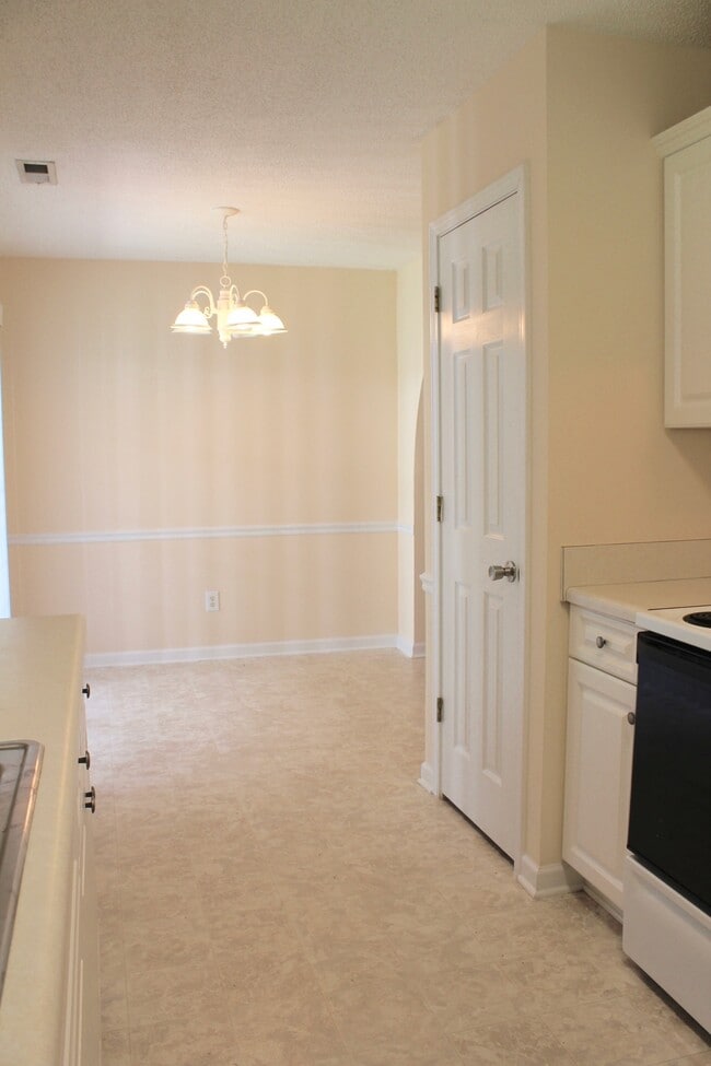 Photo - 2320 Mancke Drive