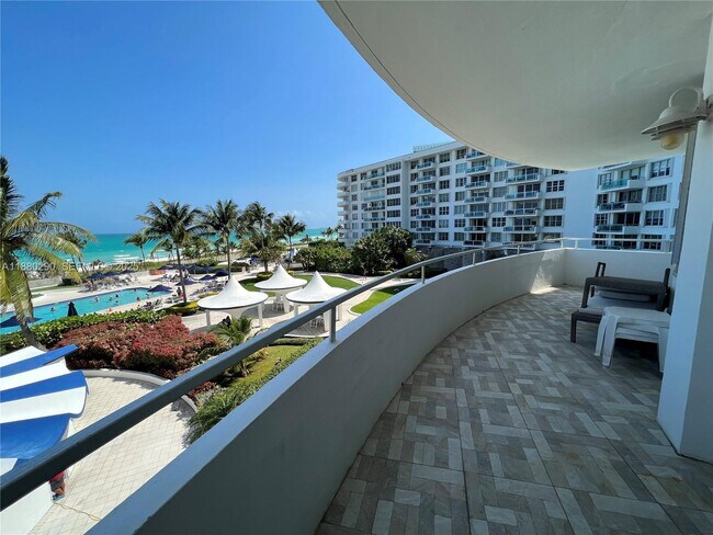 Photo - 5161 Collins Ave Unit 514