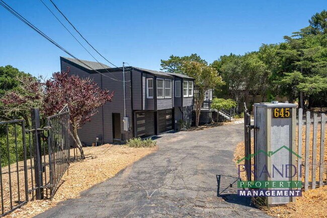 Photo - 645 Fawn Dr