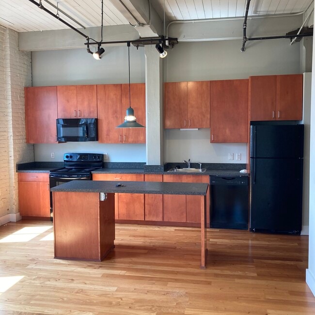 Kitchen View 2b/2b, 1067 sq ft