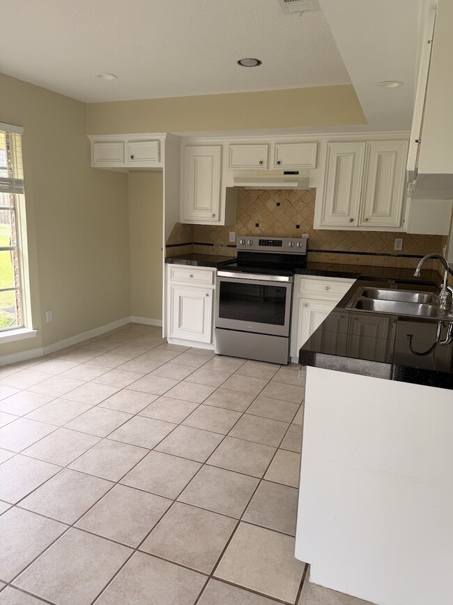 Photo - 15915 Indian Springs Trail