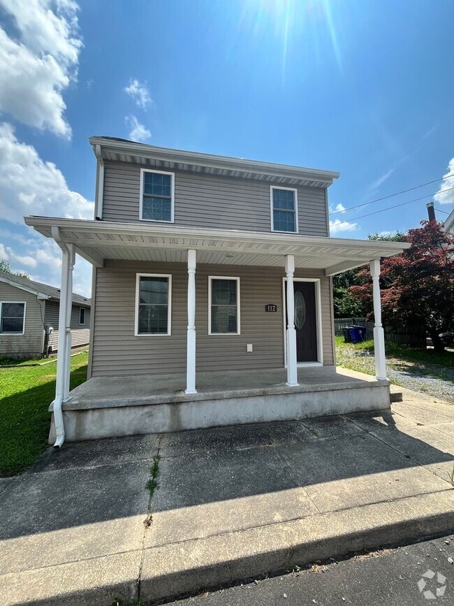 Building Photo - 112 E Main St Rental