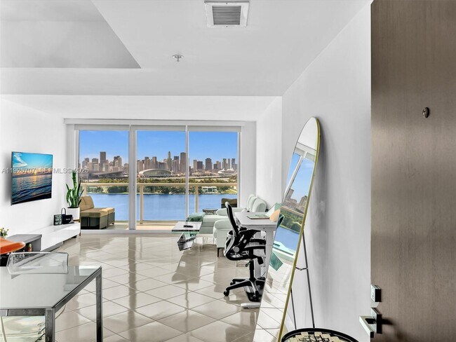 Photo - 650 West Ave Unidad 1605