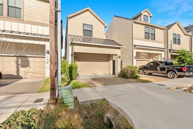 Photo - 1608 Northwood St Casa