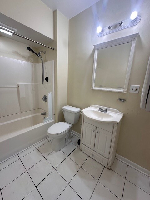 Photo - 1096 Elmwood Ave Unit Upper Floor