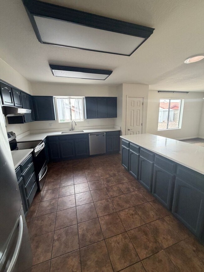 Photo - 1118 E Katherine Dr