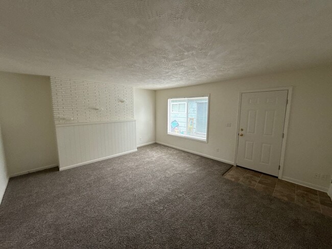 Photo - 2463-2479 Lee St SE