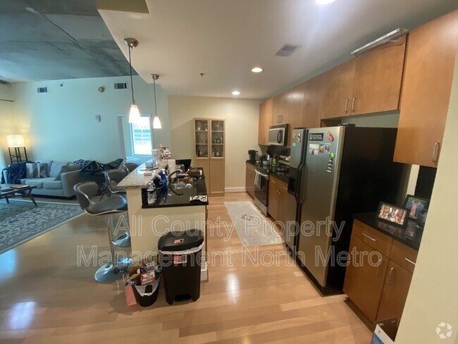 Building Photo - 950 W Peachtree St NW Unit 411 Rental