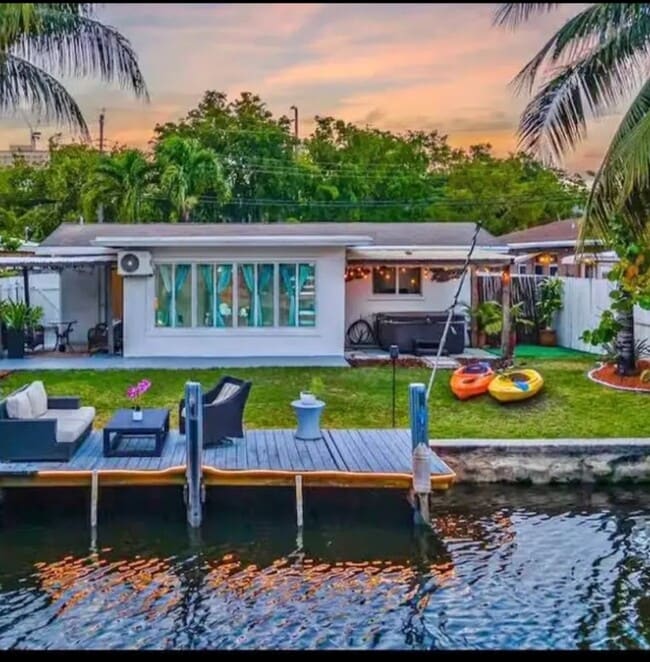 Photo - 420 SE 9th Ct