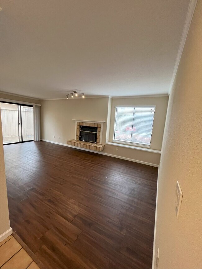 Village North Lagoon Condo House Rental in Salinas, CA