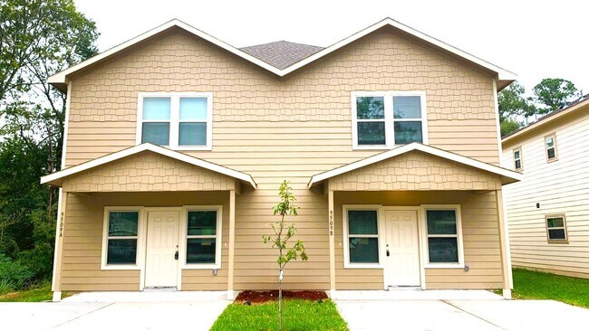 Building Photo - 9509 Madera Rd