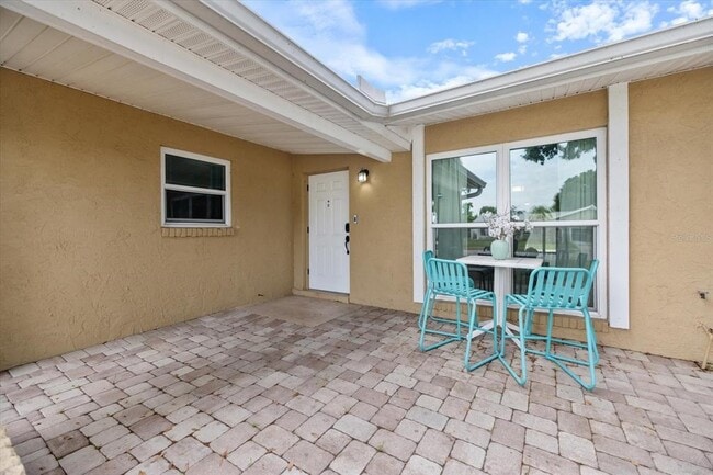 Photo - 818 Plum Tree Ln