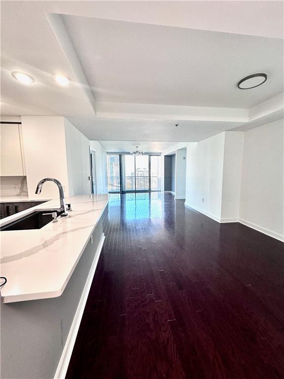 Building Photo - 3338 Peachtree Rd NE Unit 2505