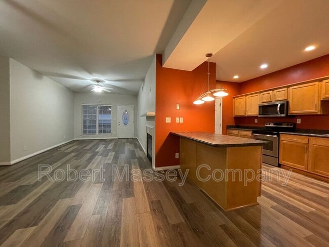 Photo - 346 S Dorsey Ln