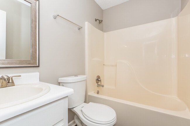 Photo - 1585 Patterson Ln