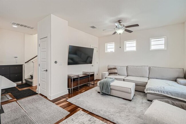 Photo - 2917 Stock Dr Unit 128C
